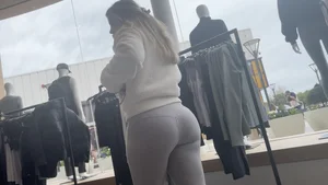 Beautiful worker (Not OC)