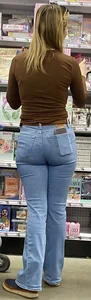 Blonde chic in jeans‼️