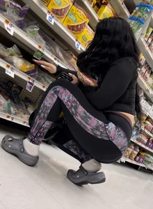 Thick mixed girl in leggings whaletail tease