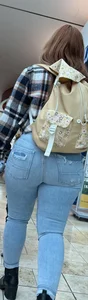 Sexxy Ass MILF in tight Jeans