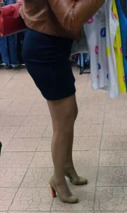 Hot legs in pantyhose and booty in skirt at the store creepshots