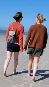 More candid girls at the beach