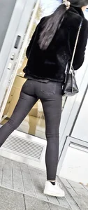 Amazing angle, cute ass in jeans