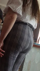 Chunku VPL booty closeup