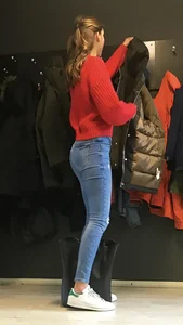 Hot college girl with tight jeans bottom