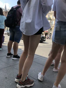 Group of Candid Girls in Mini Shorts With Amazing Legs Crossing a Street Creepshots Gallery