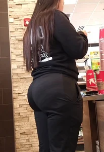 OC. Thick Latina mommy with thick cheeks