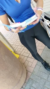 Cameltoe and ass crack! Enjoy!