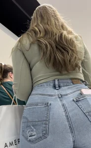 Hot Blonde Pawg In Jeans Shopping