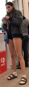 brunette