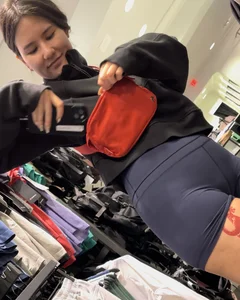 Lovely luluemon cameltoe beautiful face (OC)