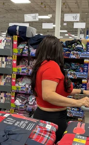 Sexy latina milf shopping