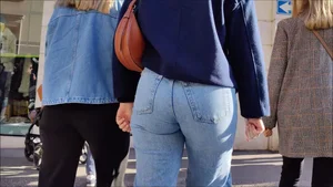 Sibling rivalry on who has the best looking booty