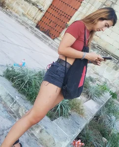 Nice girl in short shorts, nice cheeks