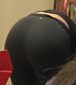 Big Booty in Sweatpants, Candid Girl Bending Over Creepshot