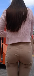 Bien ponedora flaquita