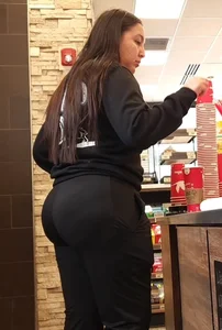 OC. Thick Latina mommy with thick cheeks