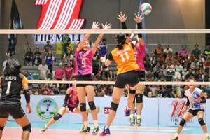 Thai candid volleyball girls