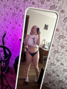 Hot chunky girl in panties showing off her belly mirror selfie