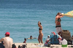 Deerfield Beach bikini girls