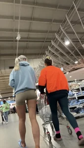Blondie with skin color shorts and some milfs rocking the bubble butts today at the mall