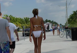 Bikini girls