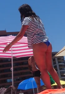 Skinny and thick beach girls out in bikinis