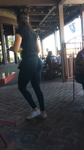 Chubby Teen Booty And Thin Legs in Yoga Pants on the Street Creepshot