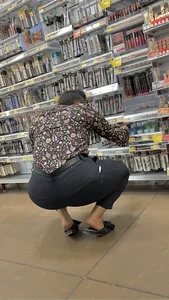 Sexy Juicy Big Bubble Butt Lightskinned Ebony Milf Dressed Classy😮‍💨