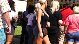 Big booty blonde babe in tight grey spandex shorts with vtl