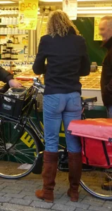 Street candid wedgie in tight jeans