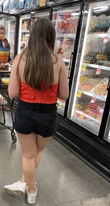 Hottie flaunting sexy legs