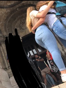 Insane jeans ass, pretty face, and fun personality