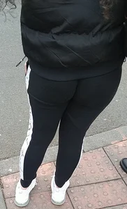 Leggings up her cheeks