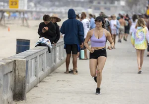 Amazingly hot candid sweaty girls jogging creepshots