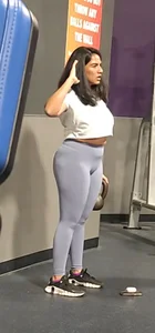 GYM GIRLS WHO LOVE TO POSE
