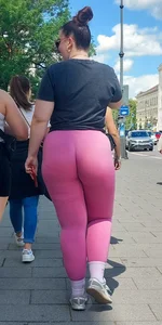 Thick fat German ass in pink leggings (OC, pics)