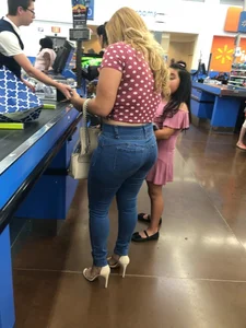 Hot ass candid milf in tight jeans with an amazing ass