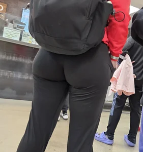 More of slim thicc milf. Sexy ASS (OC)