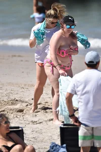 Extra thick beach girls in bikinis with big boobs