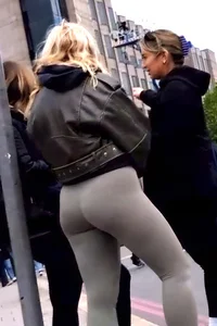 Sexy blonde in Grey Leggings