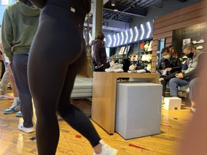 First post- Black Leggings