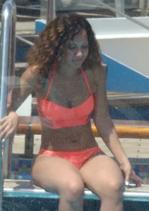 Bikini girls
