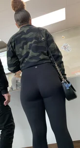 Perfect PAWG ass in lulu pants