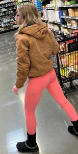 Salmon leggins MILF shopping