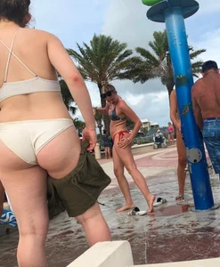 Beach shower hotties