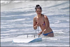 Bubble butt learning how to surf [not oc]