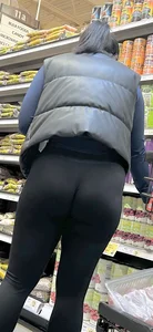 Tight booty Asian chic in black‼️