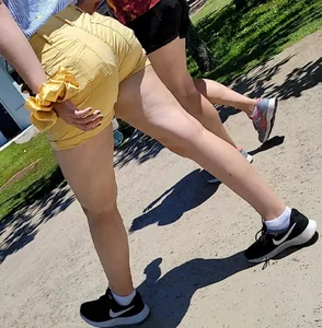 Pawg yellow Jell-O