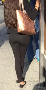 Candid girls in leggings and tights